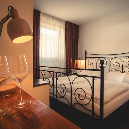 Appartamento Vinarstvi & Vinarsky Dum Petratur Blatnice pod Svatym Antoninkem Esterno foto